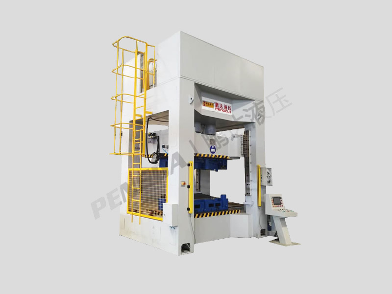 Trunk Cover&Fender Moulding Machine